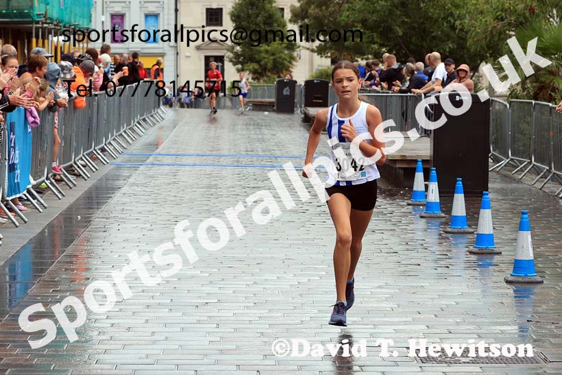 Junior 3k, 2024 Darlington 10k and Junior 3k Road Race.  Photo: David T. Hewitson/Sports for All Pics